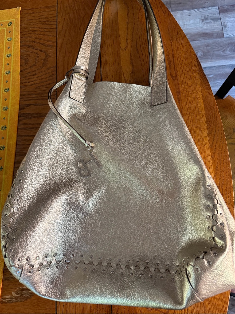 HENRI BENDEL Astrid Reversible
Leather Suede Metallic Gold
Snakeskin Python Hobo - Picture 14 of 16